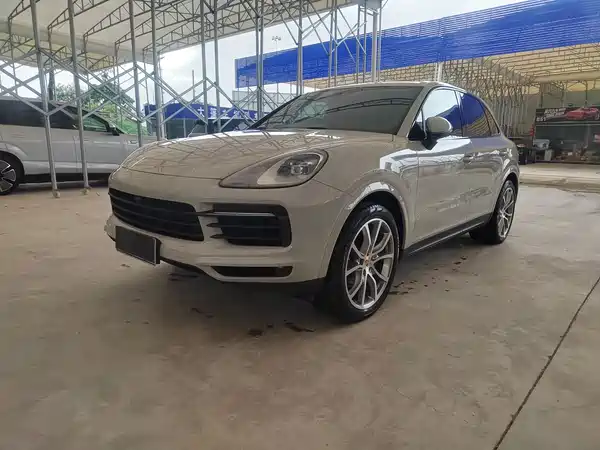 Porsche Cayenne 2021