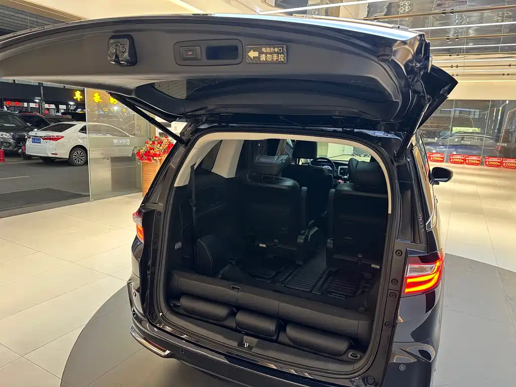 Honda Odyssey 2019 — фото 12