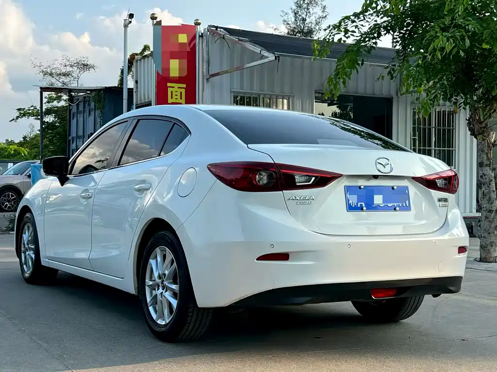 Mazda 3 Axela 2017 — фото 7