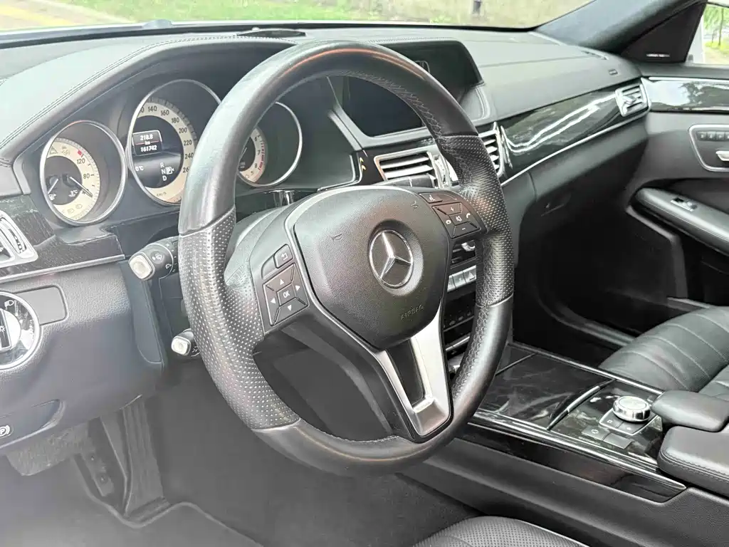 Mercedes-Benz E-Class 2014 — фото 9
