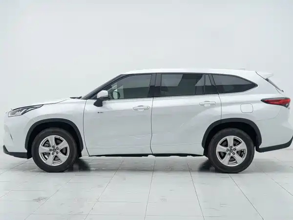 Toyota Highlander 2025