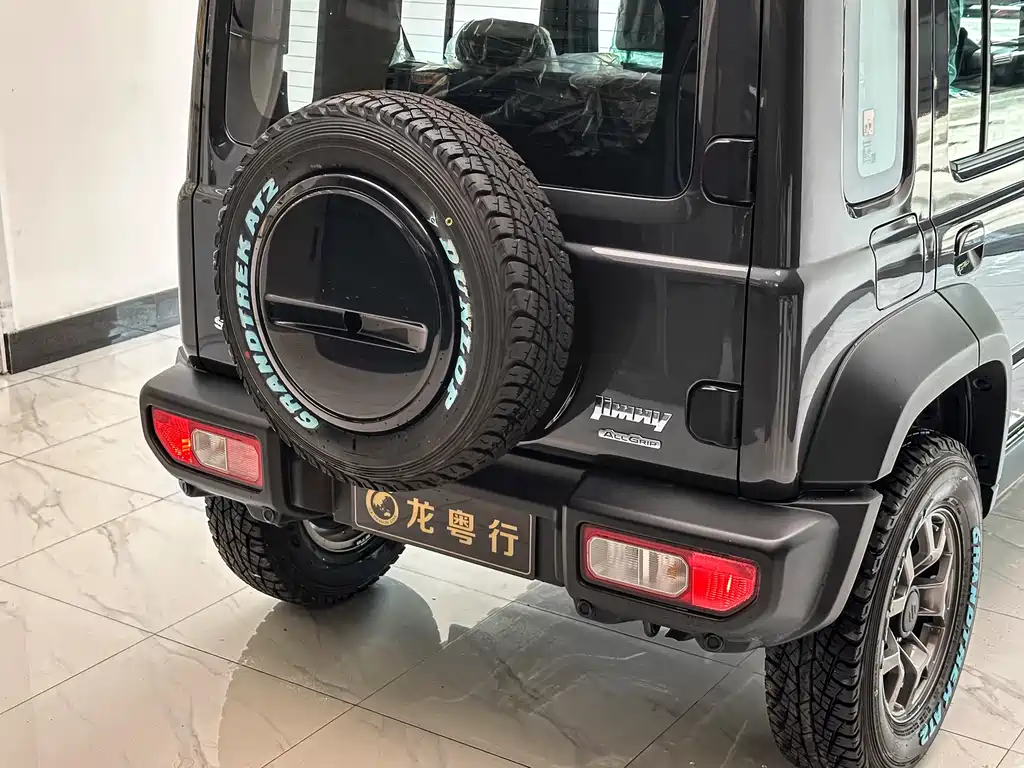 Suzuki Jimny — фото 6