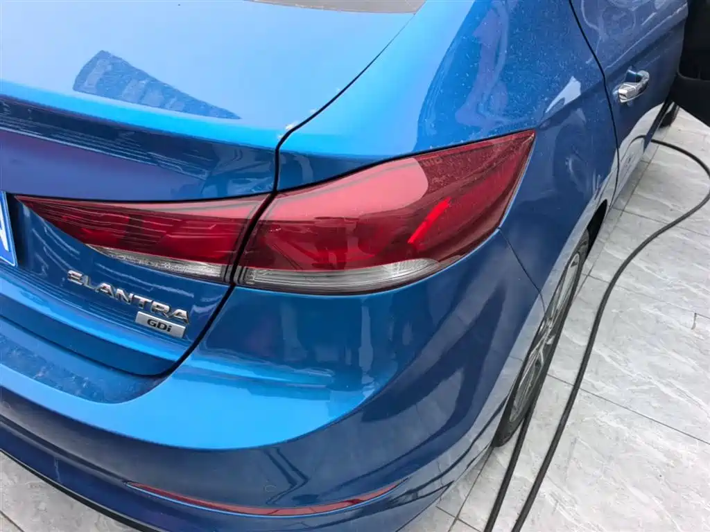Hyundai Elantra 2018 — фото 8