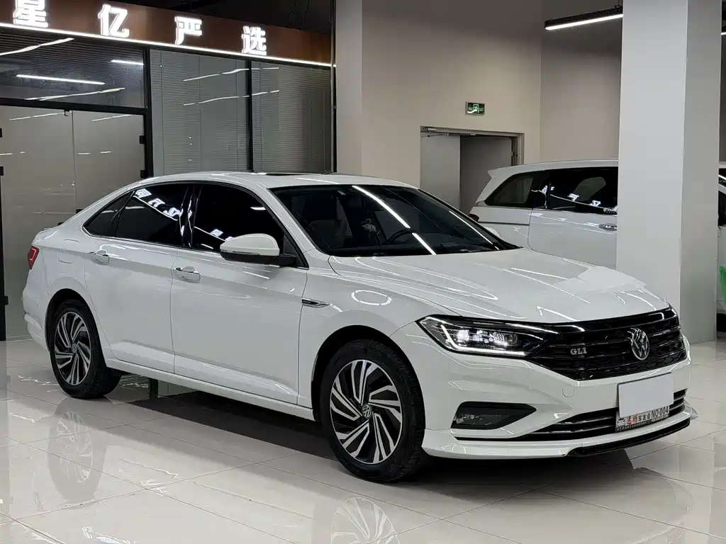 Volkswagen Sagitar 2022