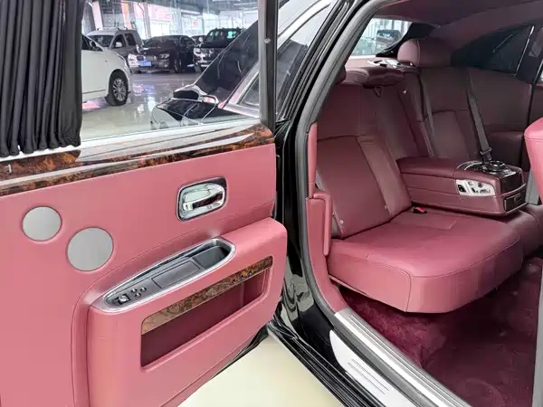 Rolls-Royce Ghost 2010