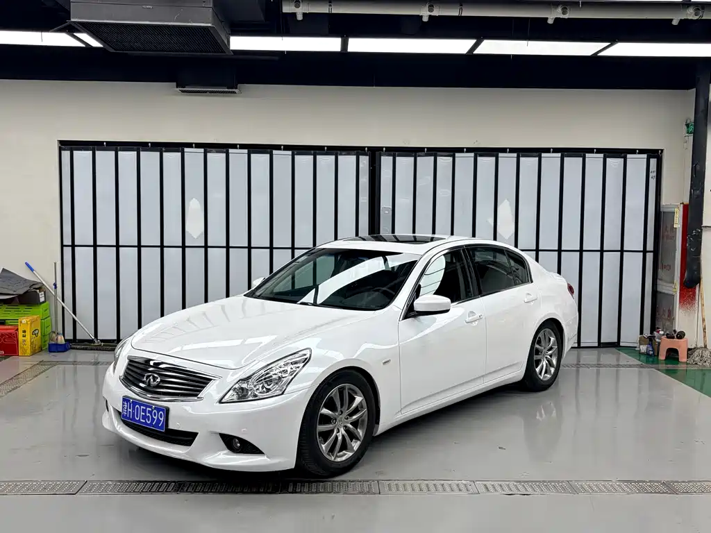 Infiniti G 2009