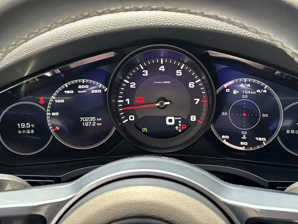 Porsche Cayenne 2018 — фото 13