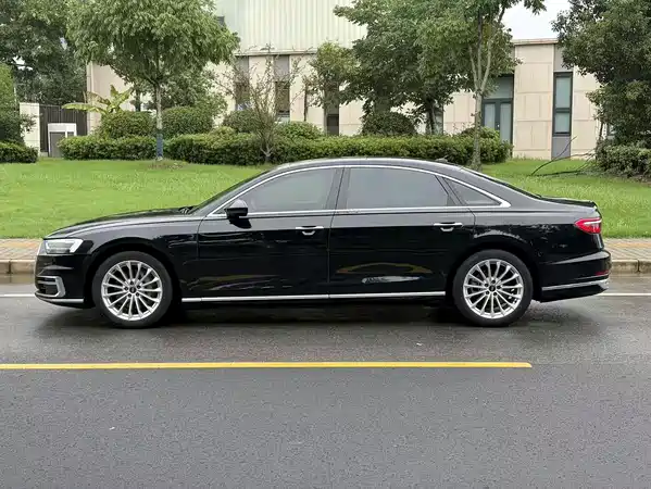 Audi A8 2021