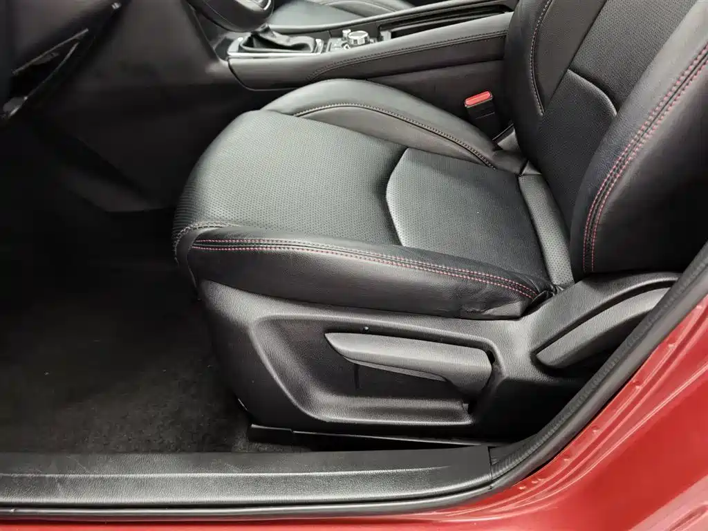 Mazda 3 Axela 2019 — фото 20