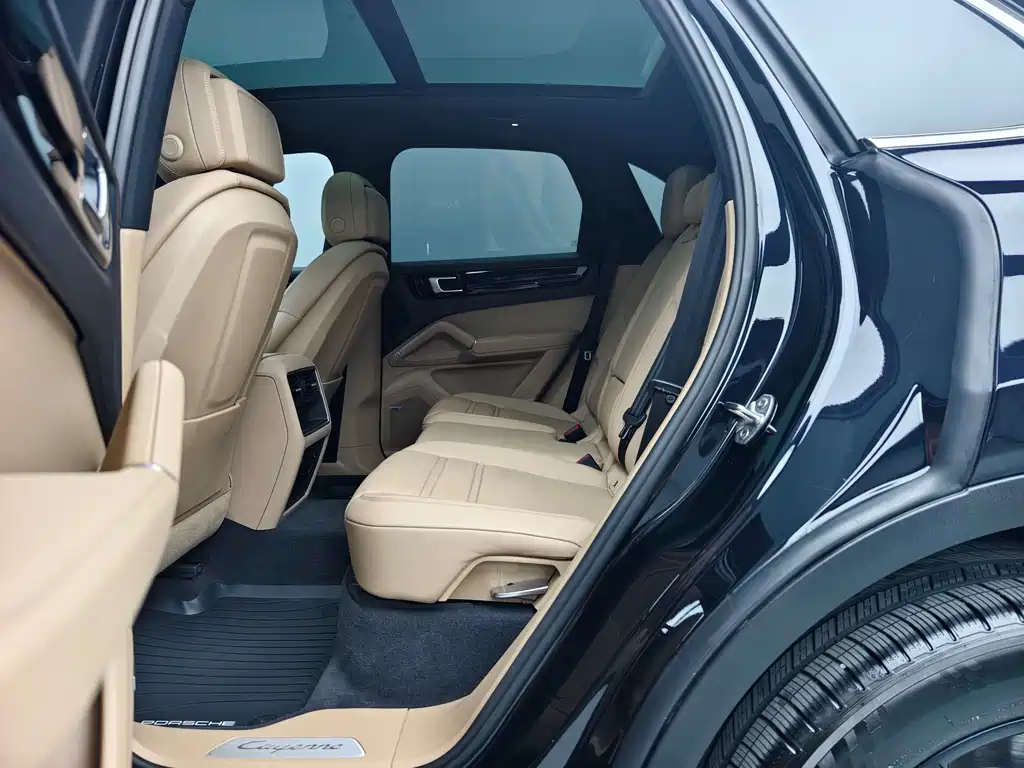 Porsche Cayenne New Energy 2019 — фото 10