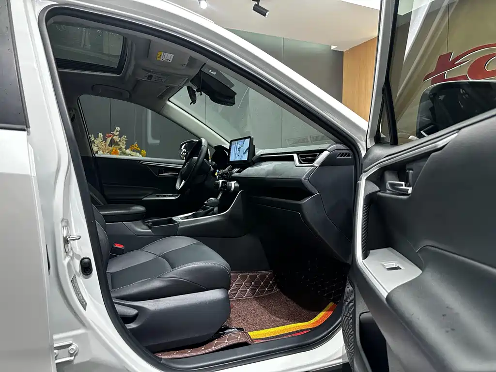 Toyota Wildlander 2020 — фото 11
