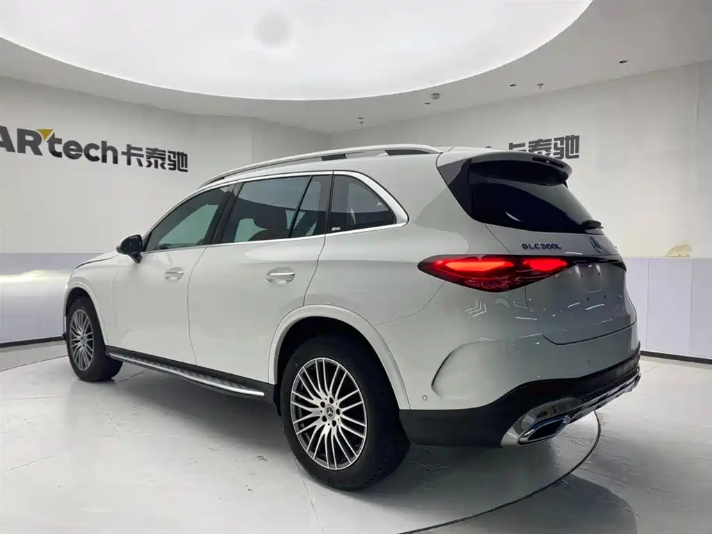 Mercedes-Benz GLC 2023