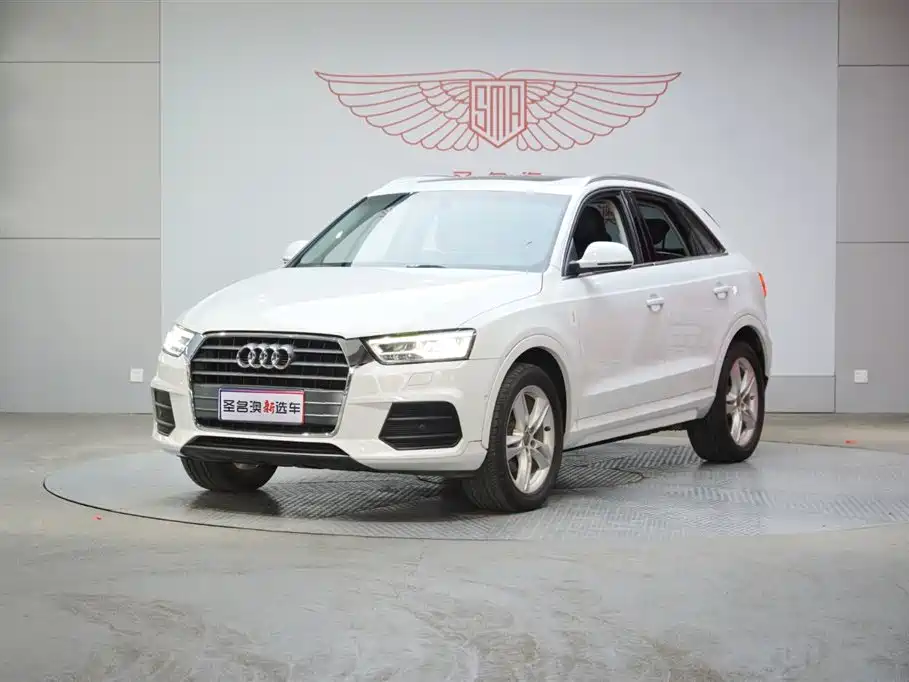 Audi Q3 2017 — фото 1