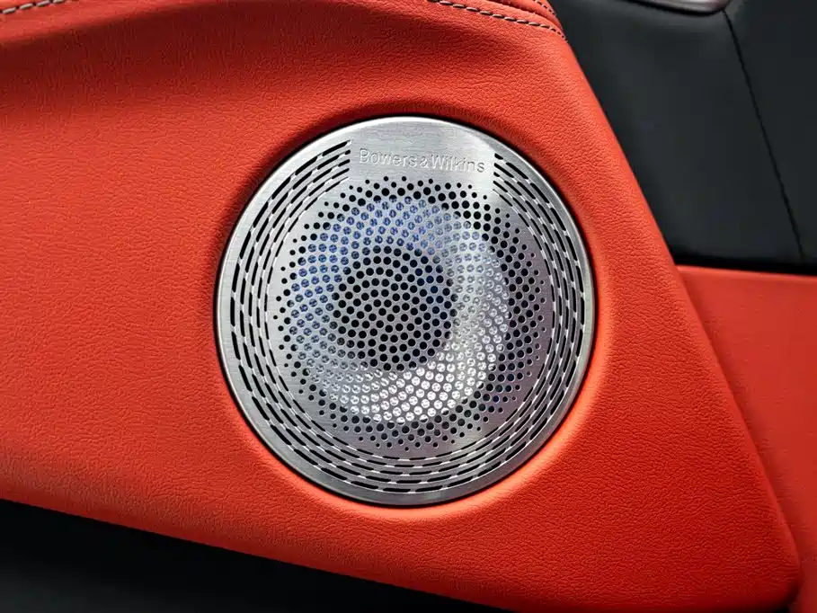 BMW XM 2024 — фото 18