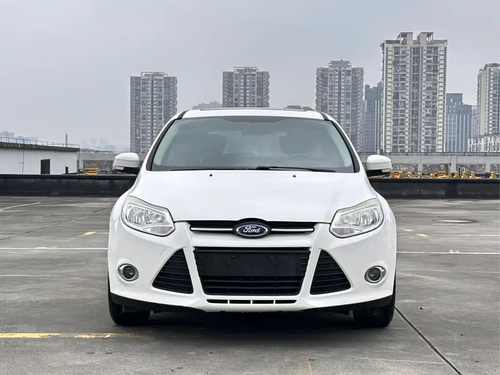 Ford Focus 2014 — фото 3