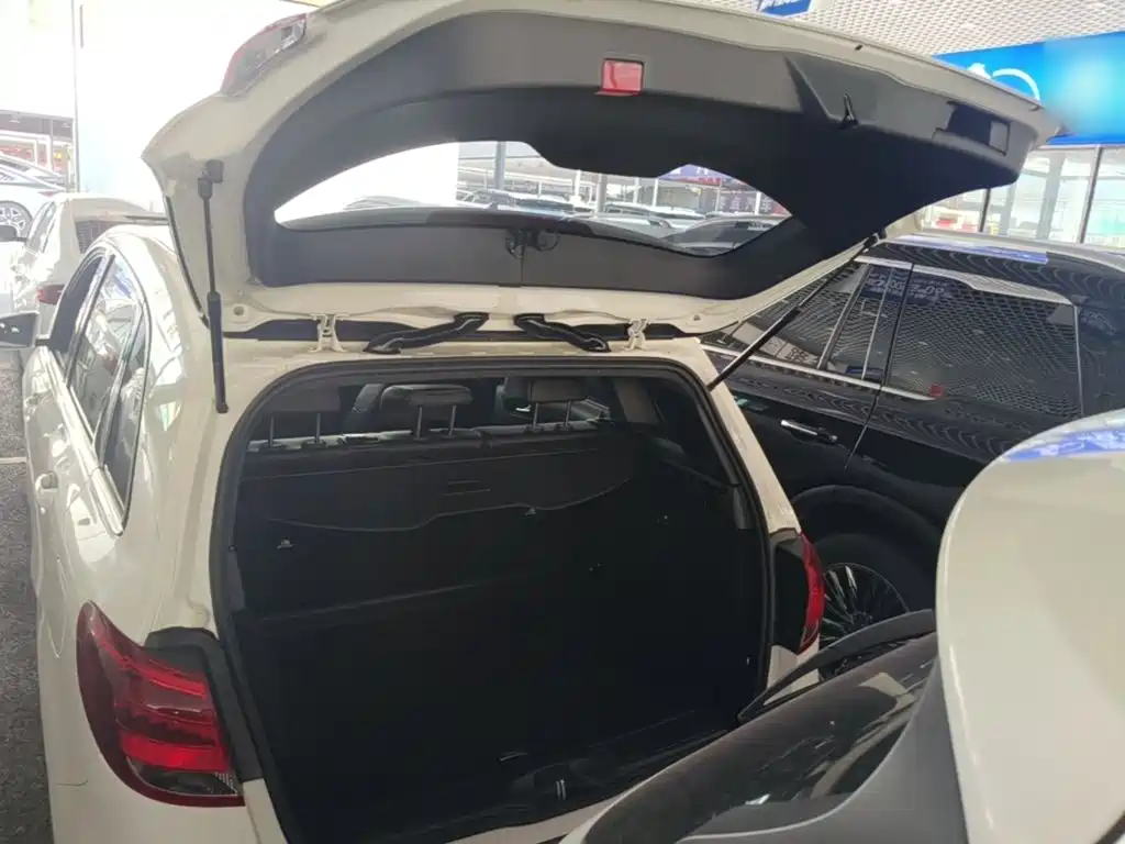 Mercedes-Benz B-Class 2019 — фото 19