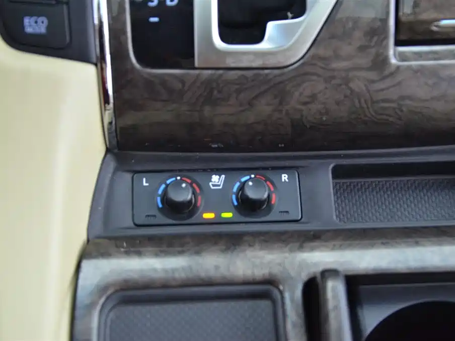 Toyota Alphard 2020 — фото 11