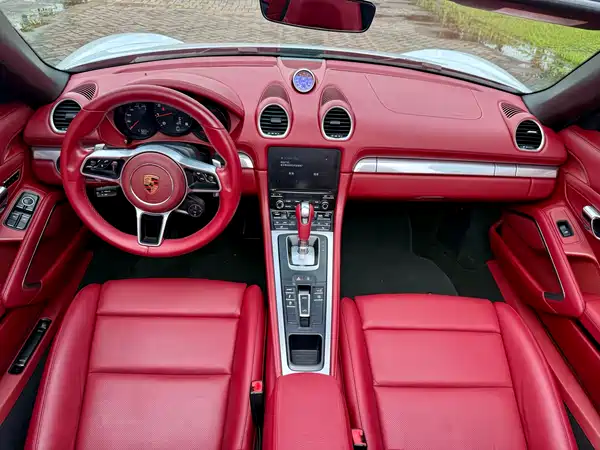 Porsche 718 2016