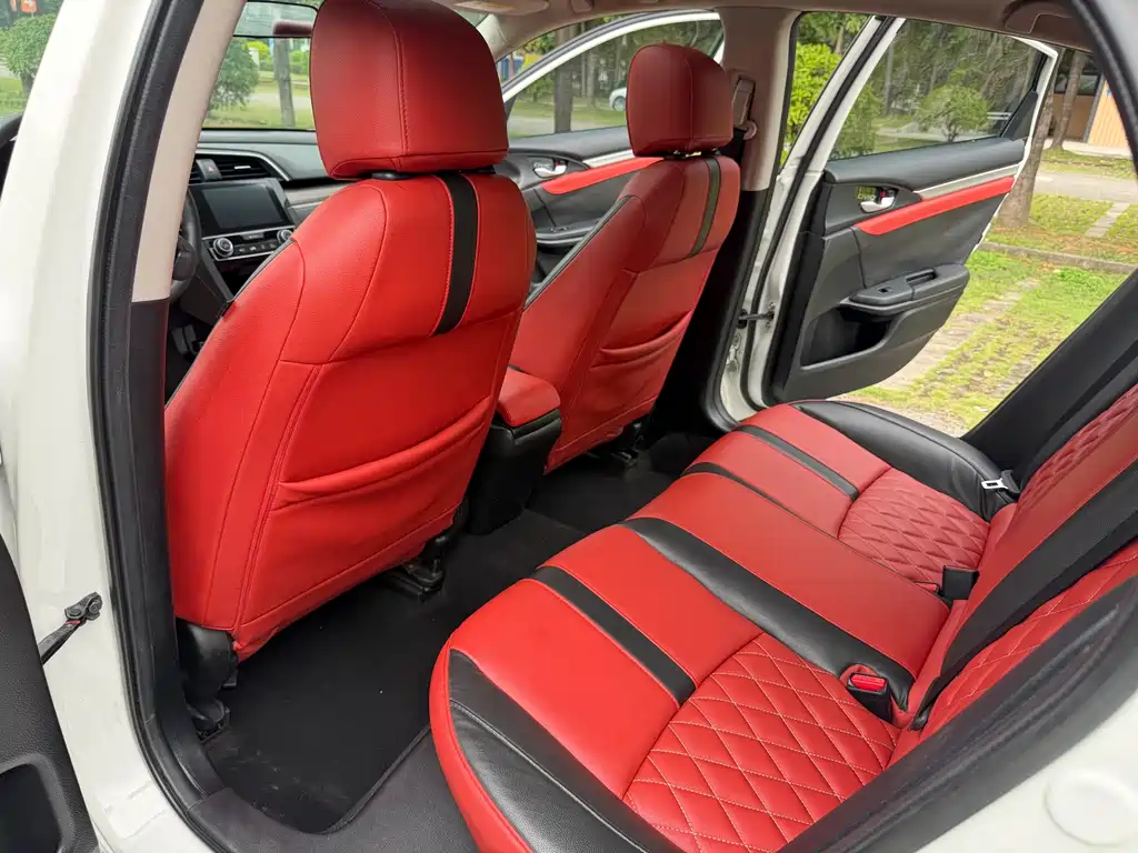 Honda Civic 2019 — фото 10