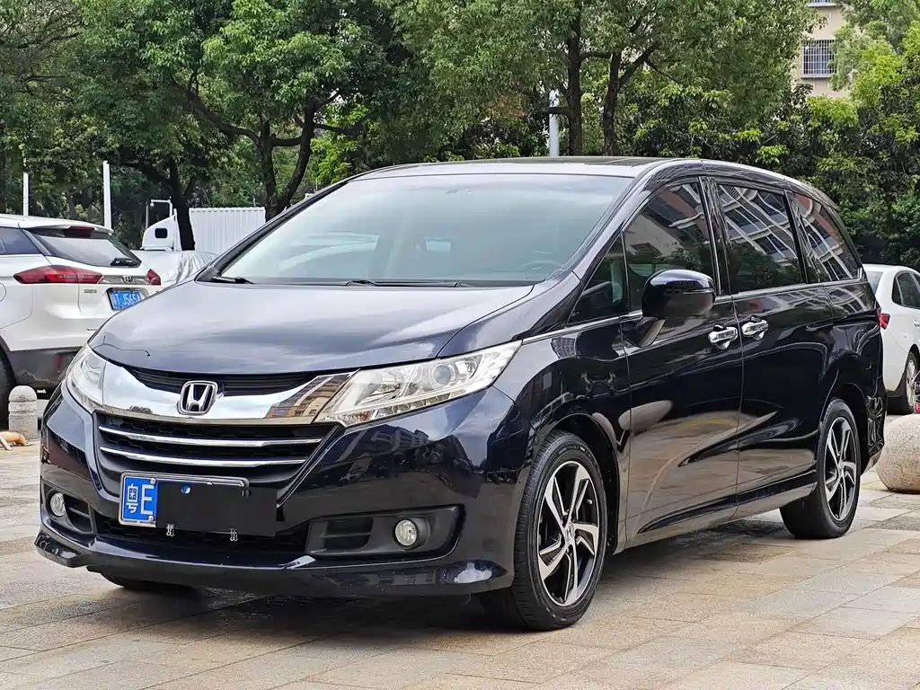 Honda Odyssey 2017 — фото 1