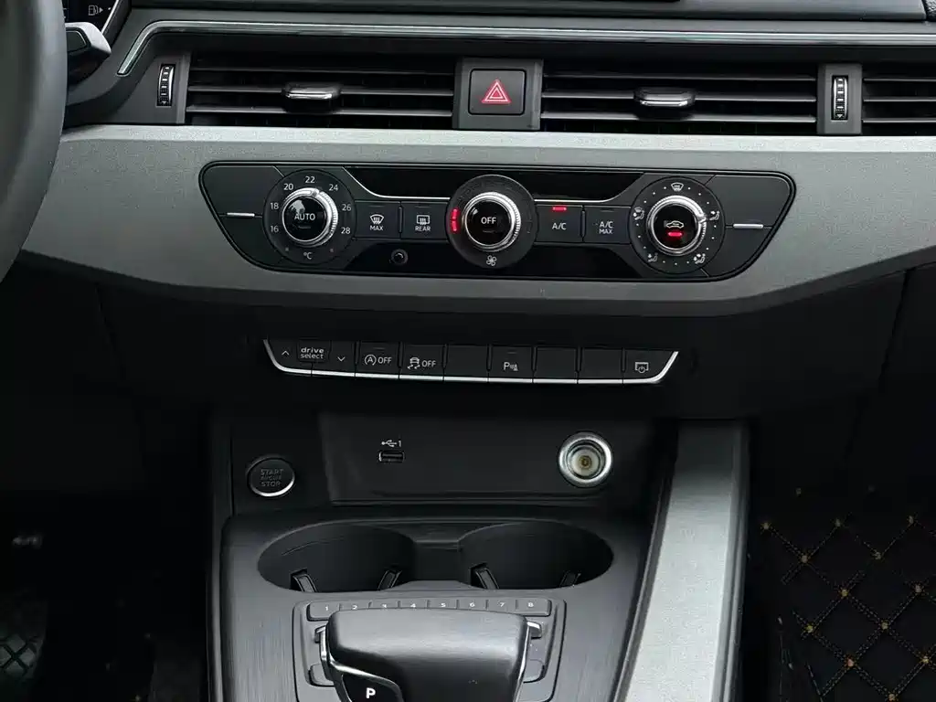 Audi A4L 2018 — фото 11