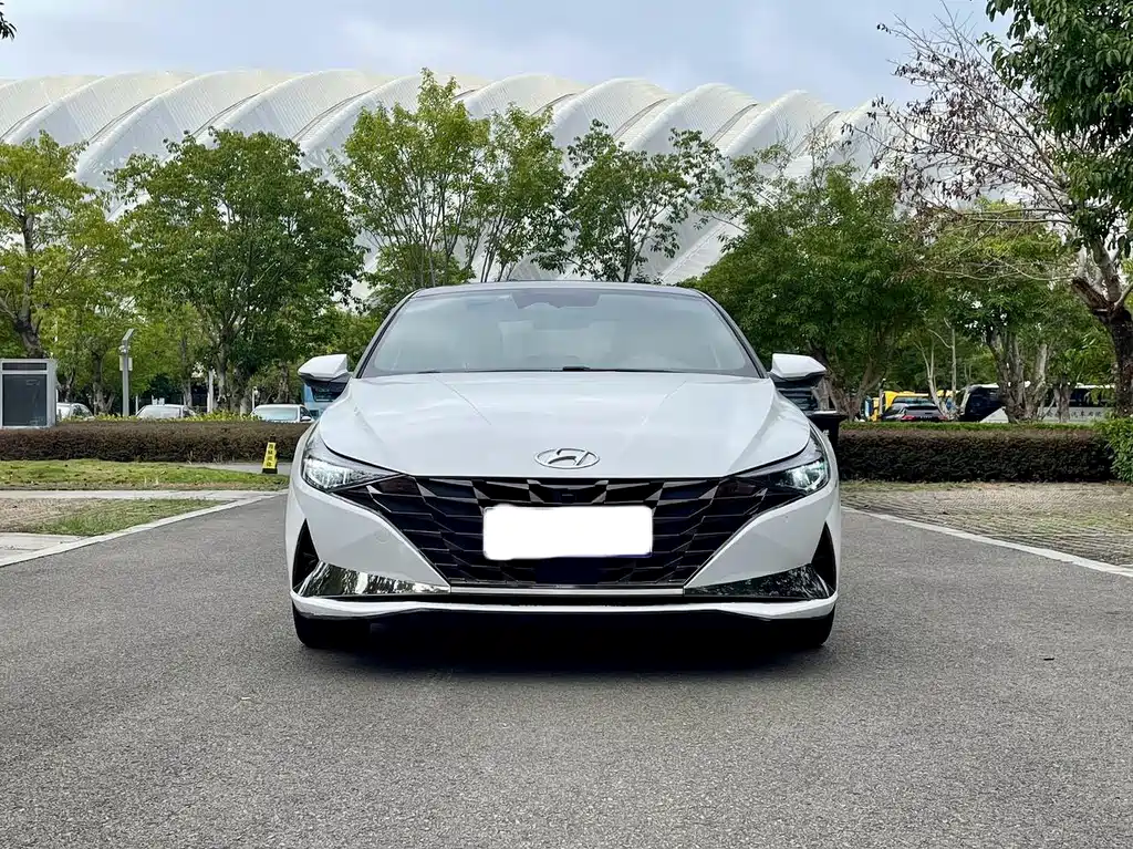 Hyundai Elantra 2021