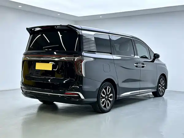 Hongqi HQ9 2023