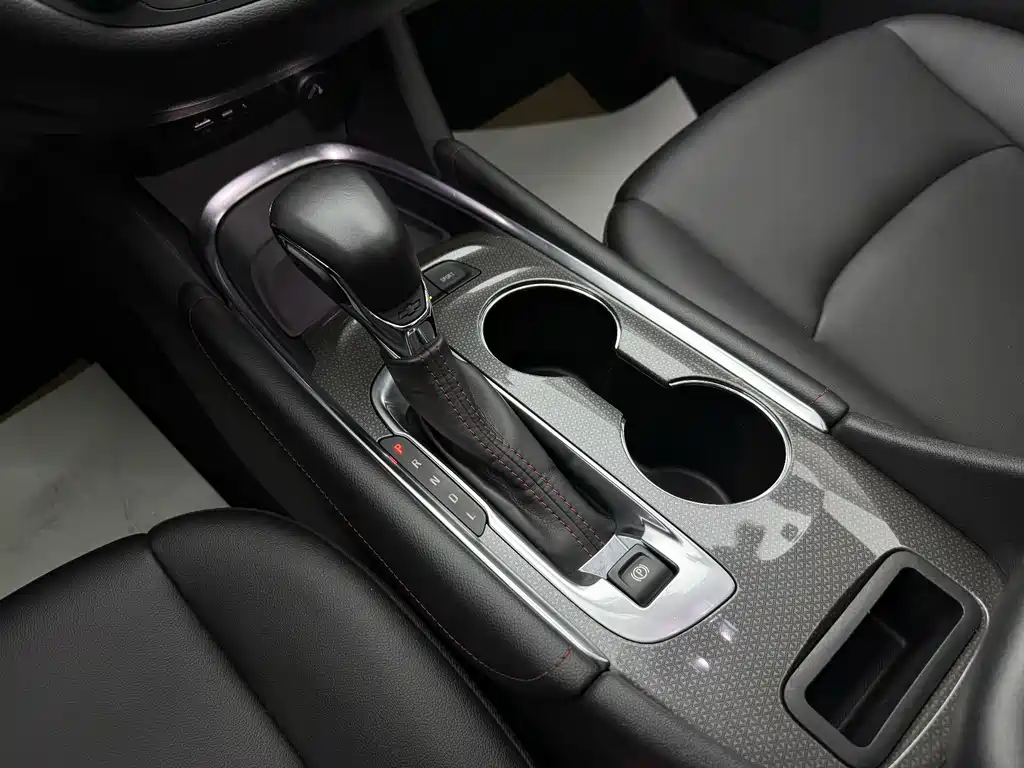 Chevrolet Malibu XL 2021 — фото 23