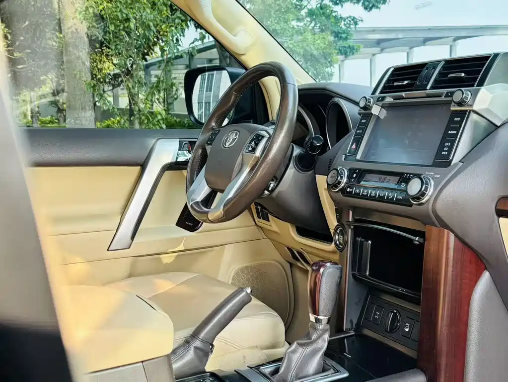 Toyota Prado 2014 — фото 19