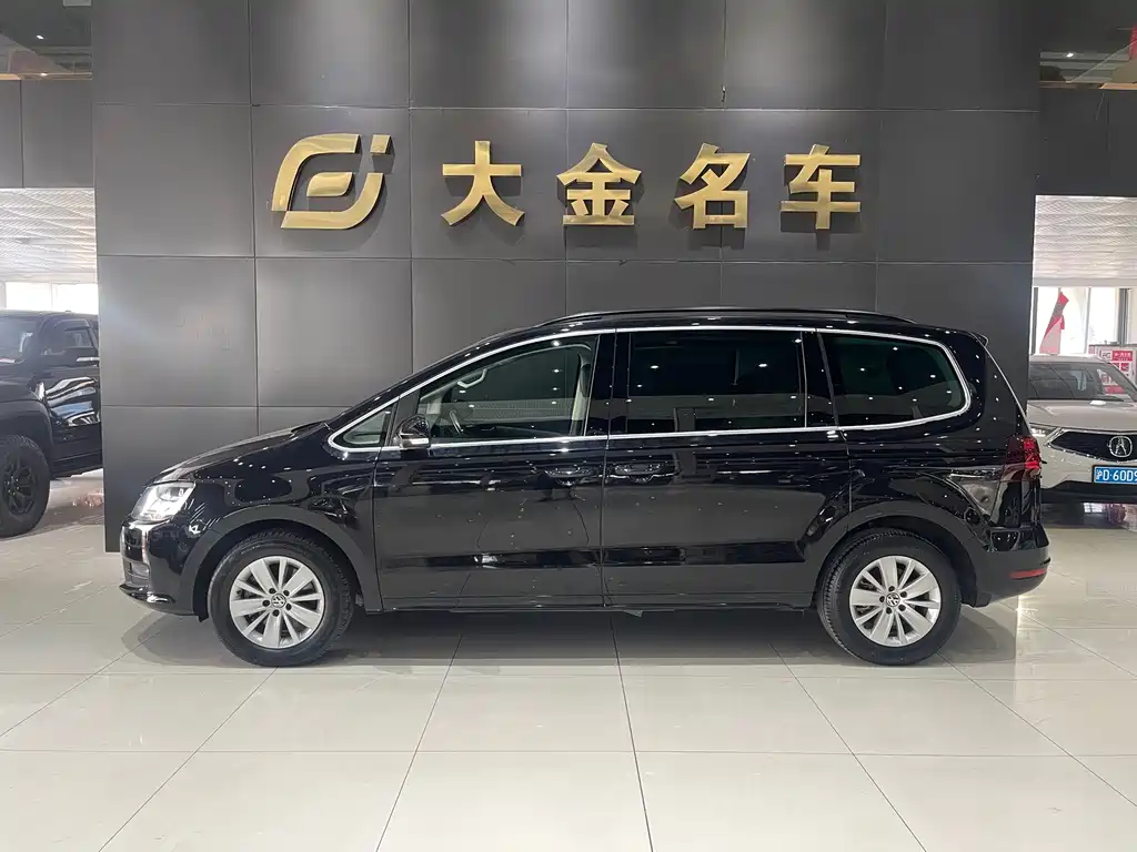 Volkswagen Sharan 2017 — фото 2