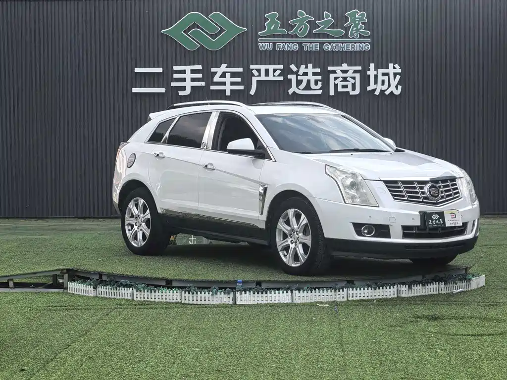 Cadillac SRX 2013 — фото 3