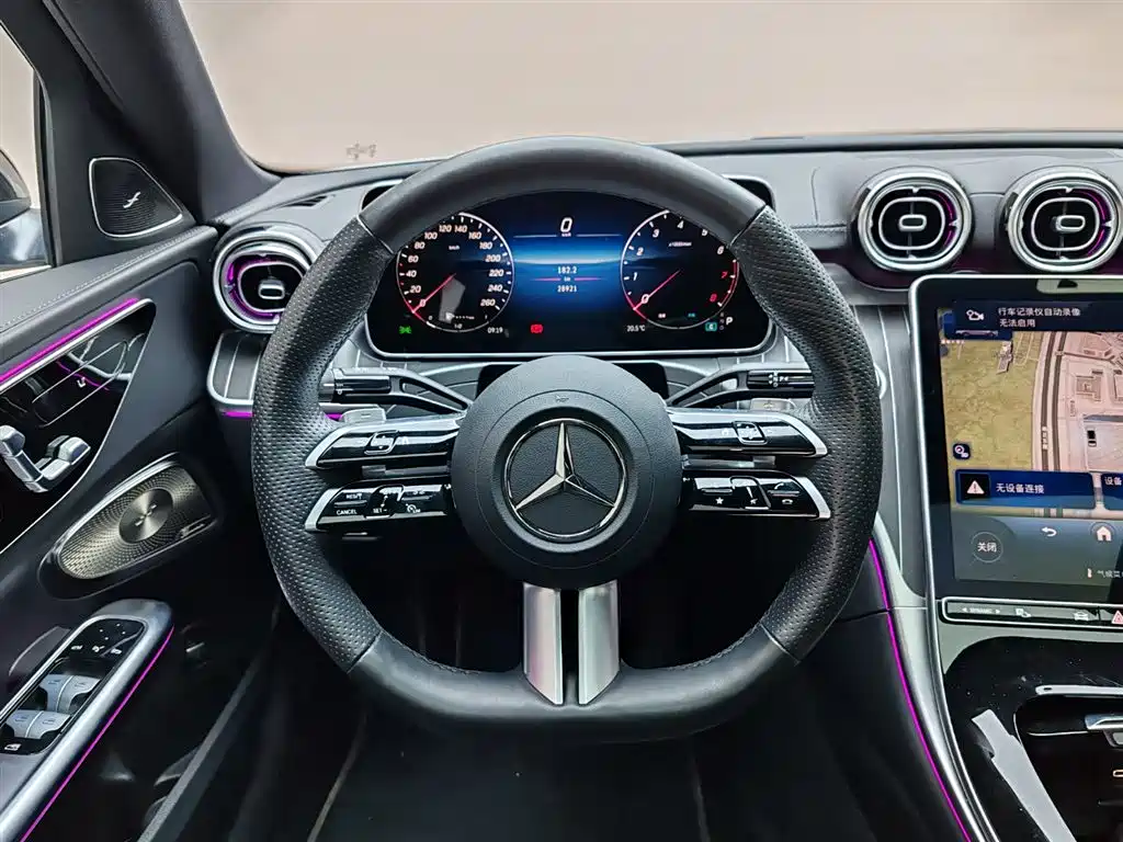 Mercedes-Benz C-Class 2024 — фото 9