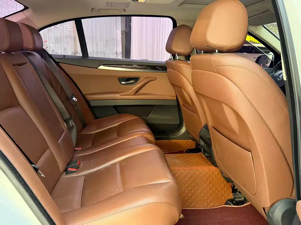 BMW 5 Series 2015 — фото 8