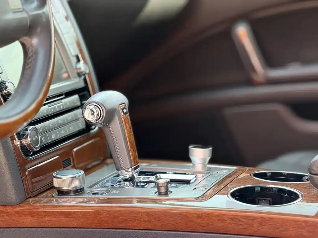 Volkswagen Phaeton 2010