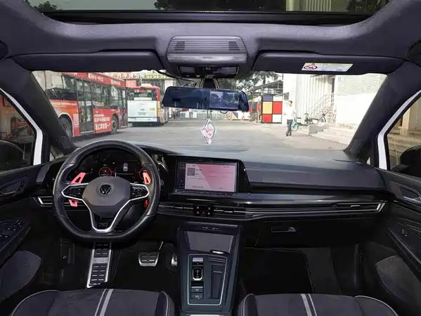 Volkswagen Golf 2023