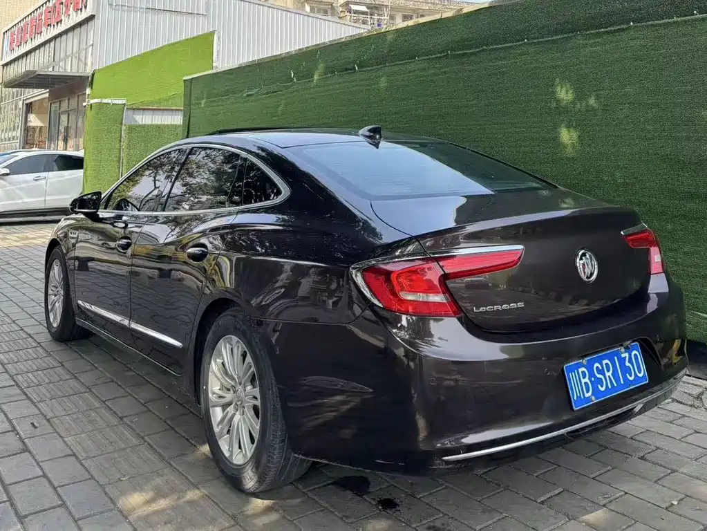 Buick LaCrosse 2017 — фото 11