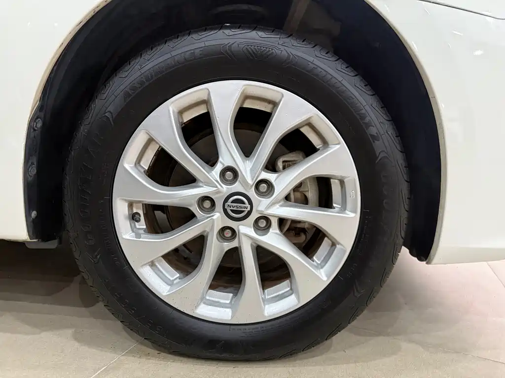 Nissan Sylphy 2017 — фото 14