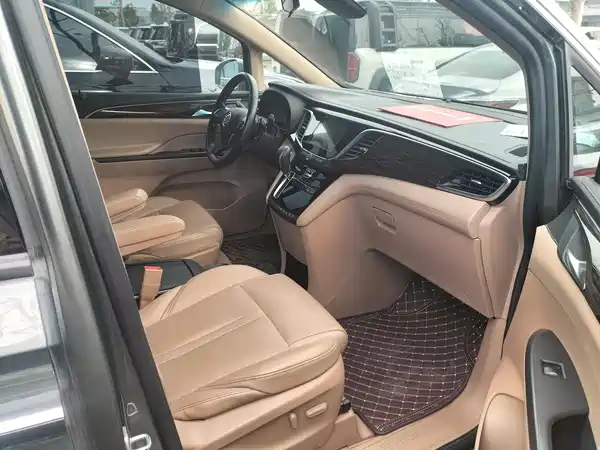 Buick GL8 2017