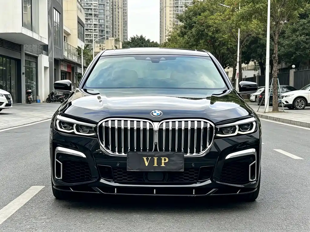 BMW 7 Series 2017 — фото 2