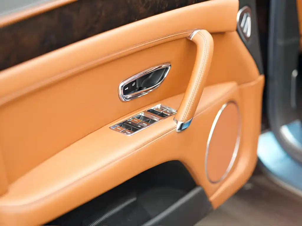Bentley Flying Spur 2014 — фото 24
