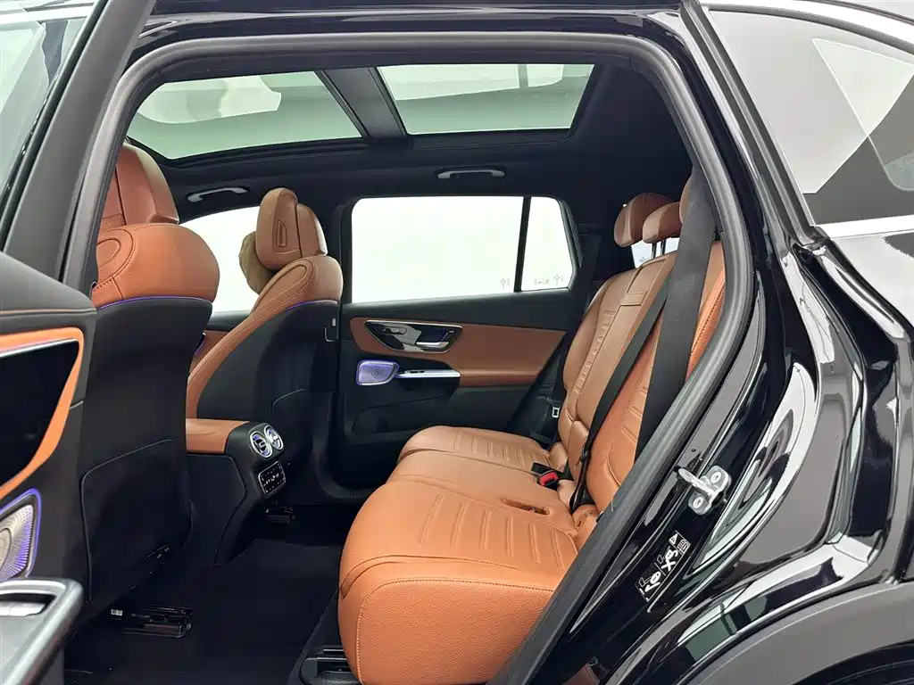 Mercedes-Benz GLC 2023 — фото 19