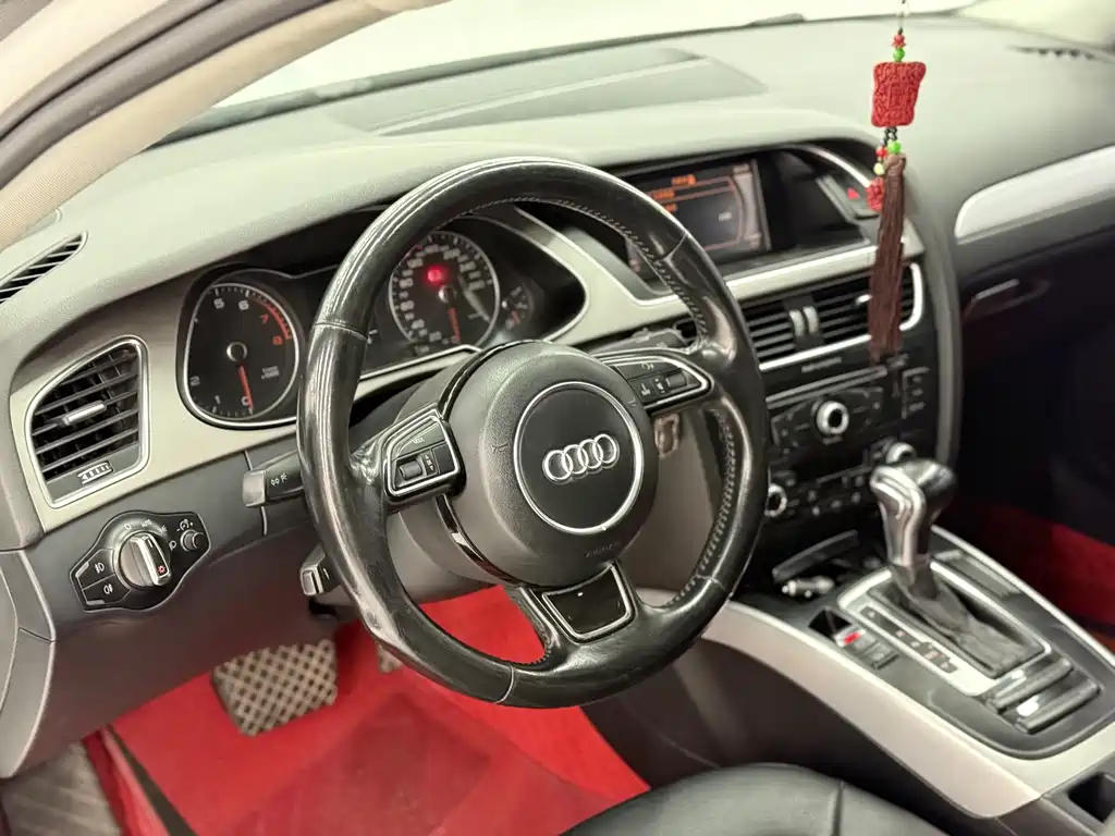 Audi A4L 2015 — фото 4
