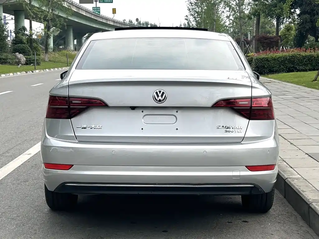 Volkswagen Sagitar 2019