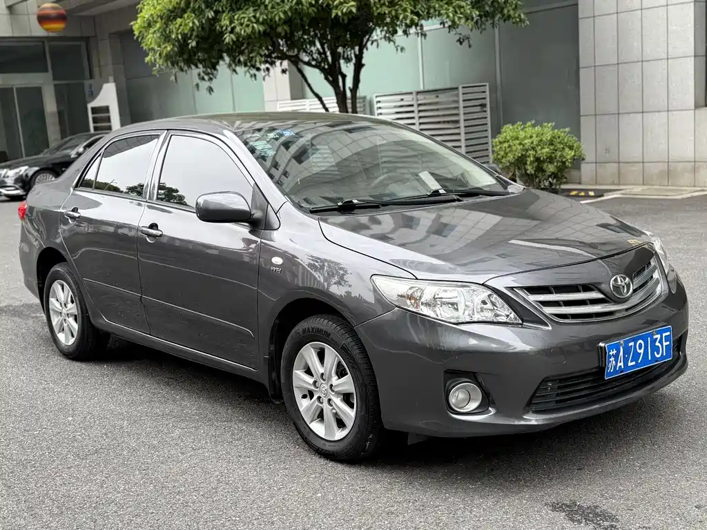 Toyota Corolla 2014 — фото 3