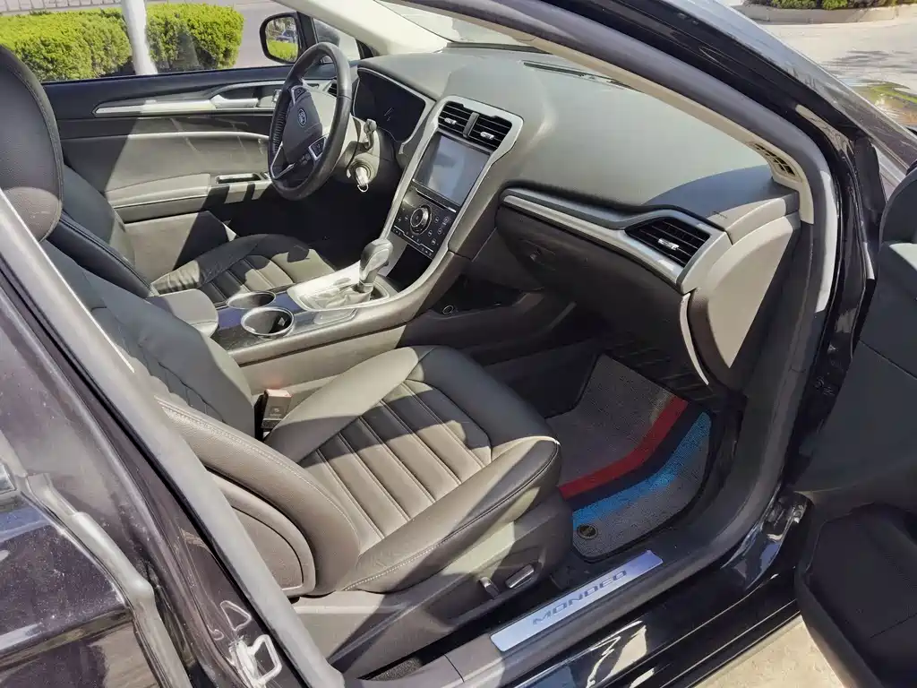Ford Mondeo 2015 — фото 11