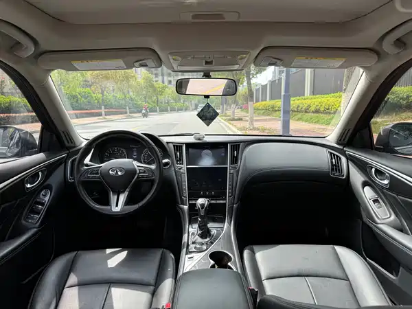 Infiniti Q50L 2018