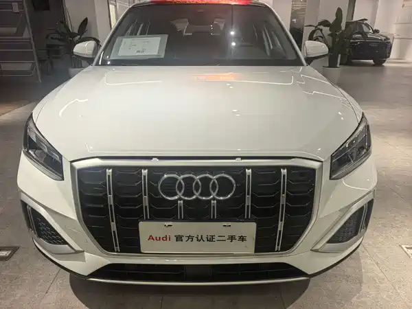Audi Q2L 2024