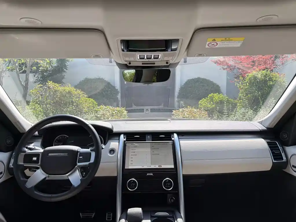 Land Rover Discovery 2023 — фото 14