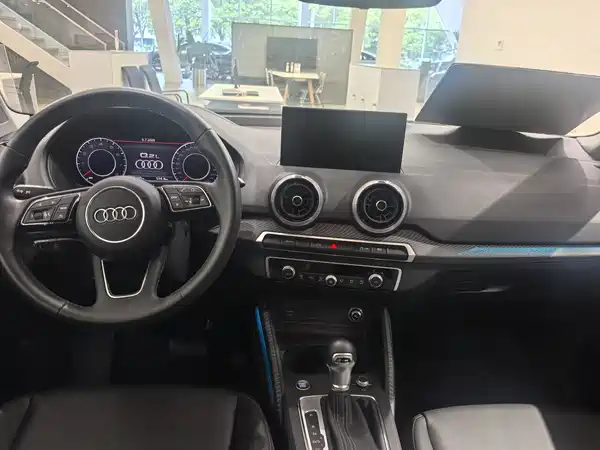 Audi Q2L 2024