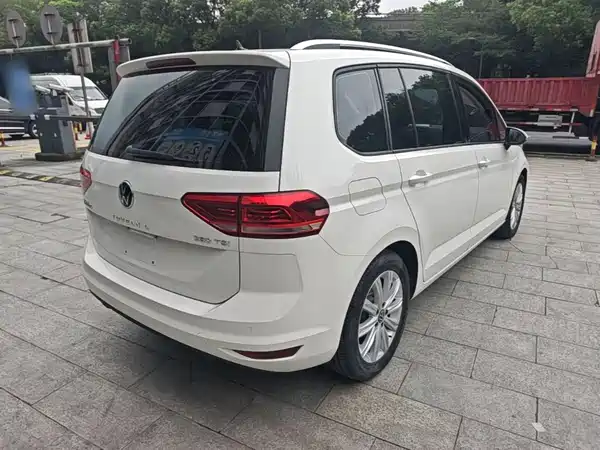 Volkswagen Touran 2021